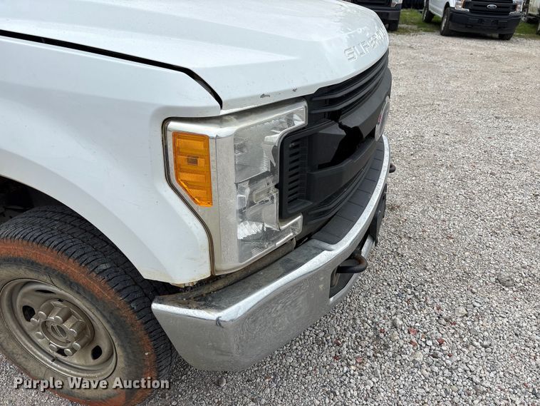 image for item EW1551 2017 Ford F250 Super Duty XL Ext. Cab flatbed pickup truck