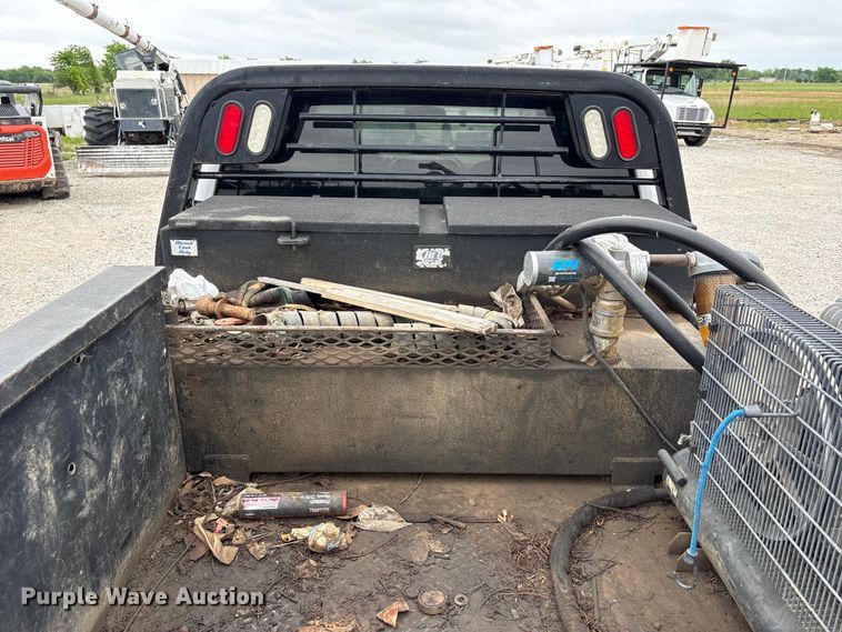 image for item EW1551 2017 Ford F250 Super Duty XL Ext. Cab flatbed pickup truck