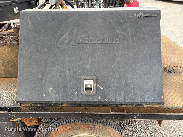 image for item EW1551 2017 Ford F250 Super Duty XL Ext. Cab flatbed pickup truck