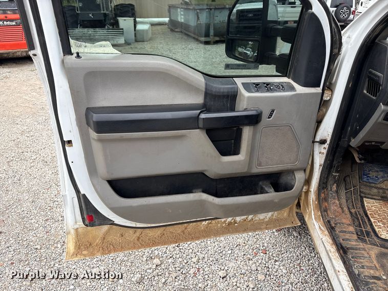 image for item EW1551 2017 Ford F250 Super Duty XL Ext. Cab flatbed pickup truck