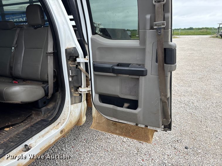 image for item EW1551 2017 Ford F250 Super Duty XL Ext. Cab flatbed pickup truck
