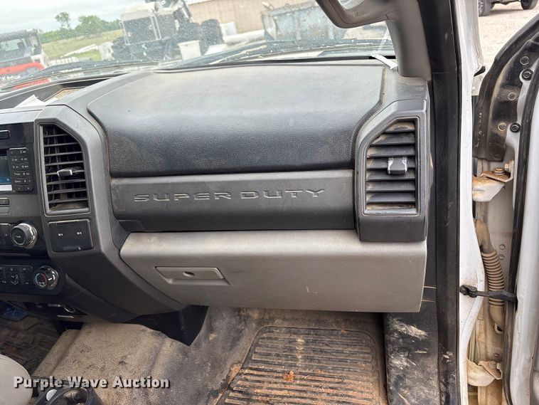 image for item EW1551 2017 Ford F250 Super Duty XL Ext. Cab flatbed pickup truck