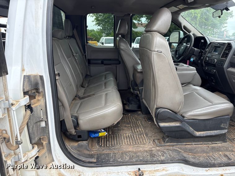 image for item EW1551 2017 Ford F250 Super Duty XL Ext. Cab flatbed pickup truck
