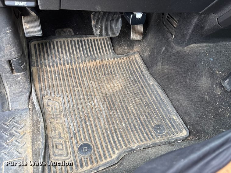 image for item EW1552 2014 Ford F150 XL Ext. Cab pickup truck