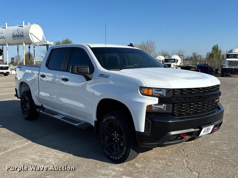 image for item FB3395 2021 Chevrolet Silverado 1500 Crew Cab pickup truck