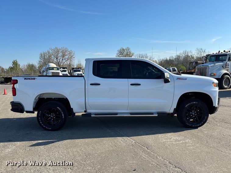 image for item FB3395 2021 Chevrolet Silverado 1500 Crew Cab pickup truck