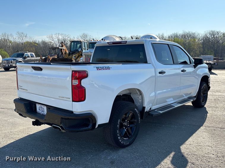 image for item FB3395 2021 Chevrolet Silverado 1500 Crew Cab pickup truck