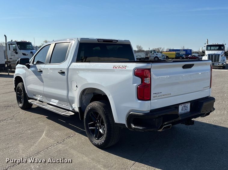 image for item FB3395 2021 Chevrolet Silverado 1500 Crew Cab pickup truck