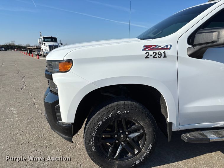 image for item FB3395 2021 Chevrolet Silverado 1500 Crew Cab pickup truck