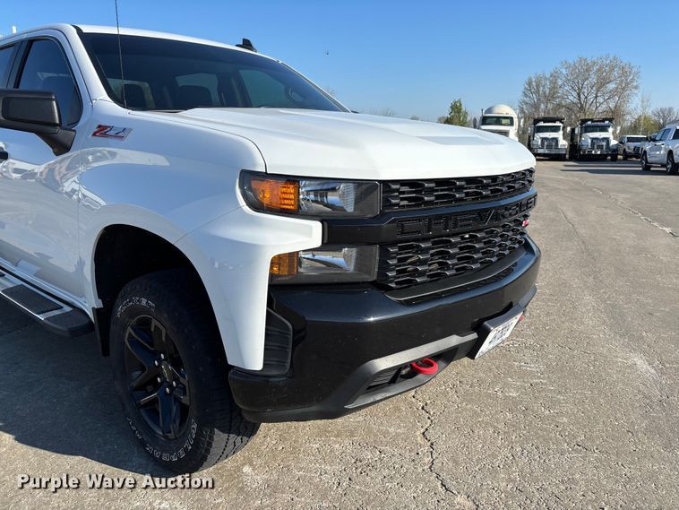 image for item FB3395 2021 Chevrolet Silverado 1500 Crew Cab pickup truck