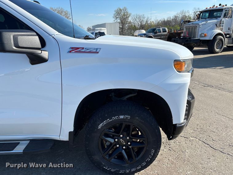 image for item FB3395 2021 Chevrolet Silverado 1500 Crew Cab pickup truck