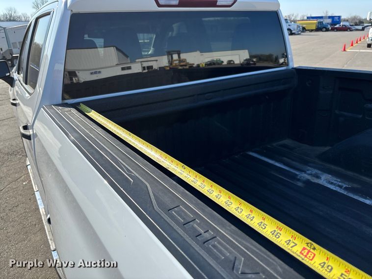 image for item FB3395 2021 Chevrolet Silverado 1500 Crew Cab pickup truck