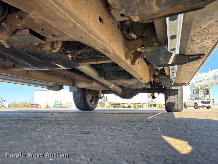 image for item FB3395 2021 Chevrolet Silverado 1500 Crew Cab pickup truck