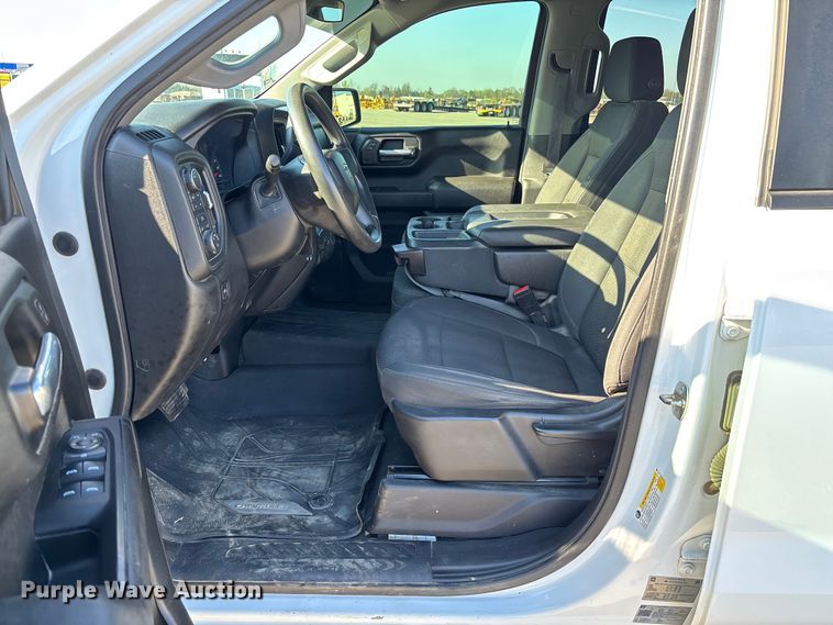 image for item FB3395 2021 Chevrolet Silverado 1500 Crew Cab pickup truck