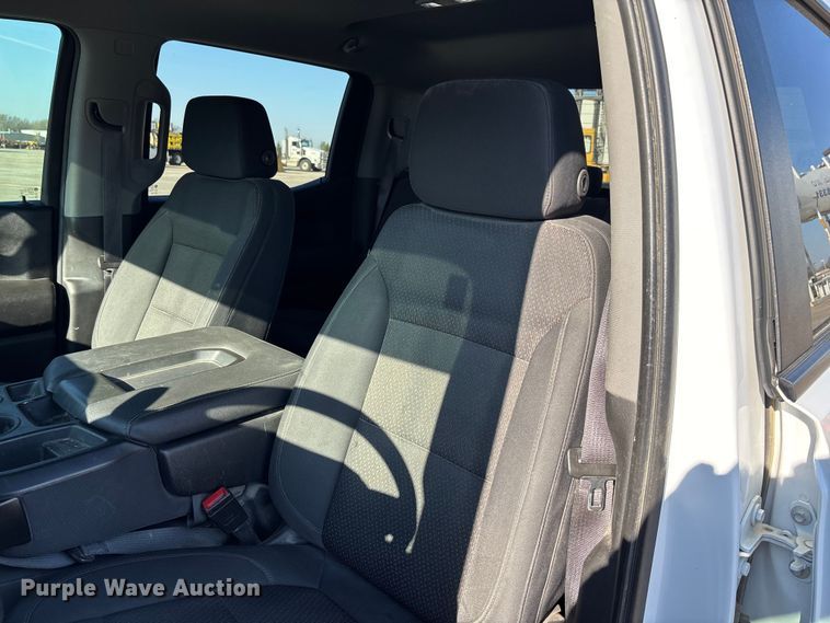 image for item FB3395 2021 Chevrolet Silverado 1500 Crew Cab pickup truck