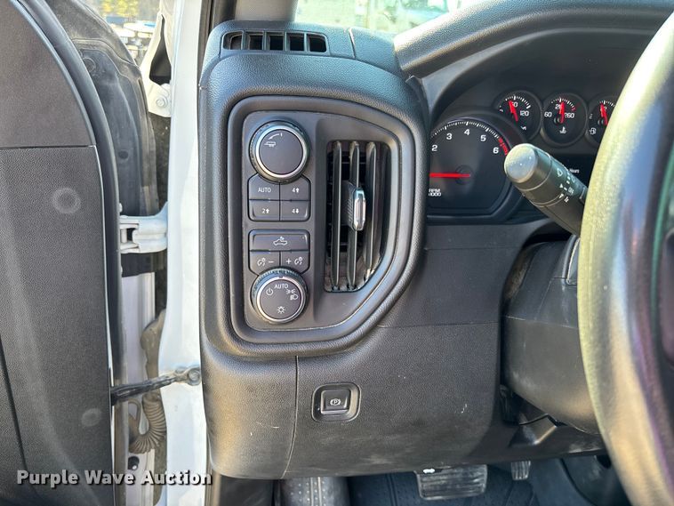 image for item FB3395 2021 Chevrolet Silverado 1500 Crew Cab pickup truck