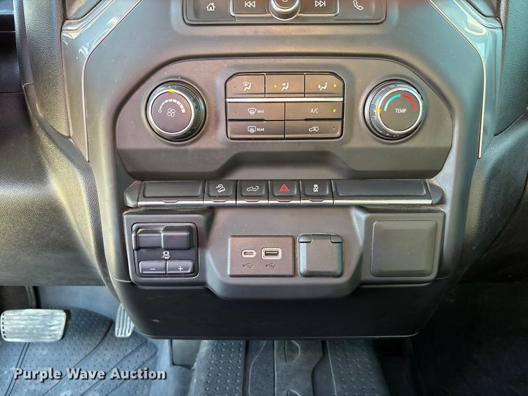 image for item FB3395 2021 Chevrolet Silverado 1500 Crew Cab pickup truck