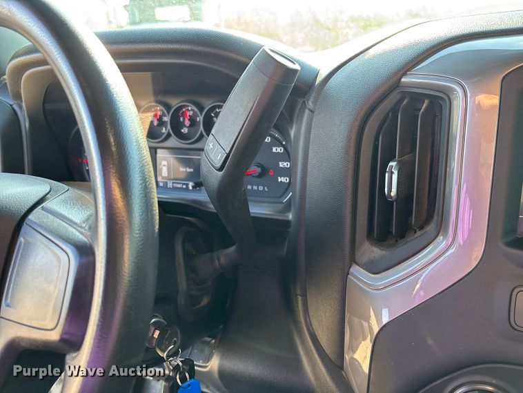 image for item FB3395 2021 Chevrolet Silverado 1500 Crew Cab pickup truck