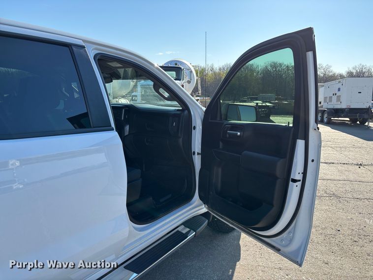 image for item FB3395 2021 Chevrolet Silverado 1500 Crew Cab pickup truck