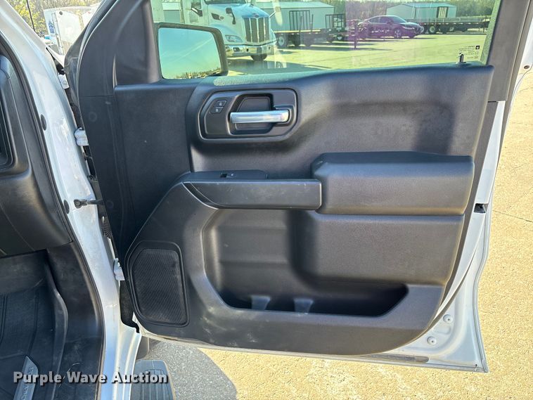 image for item FB3395 2021 Chevrolet Silverado 1500 Crew Cab pickup truck