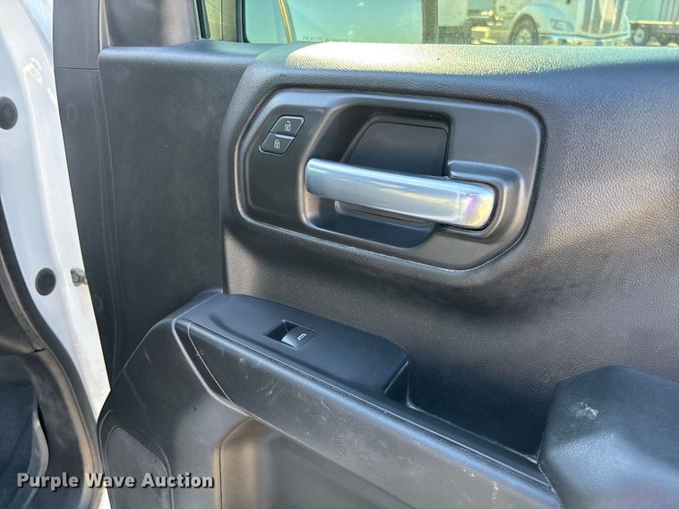 image for item FB3395 2021 Chevrolet Silverado 1500 Crew Cab pickup truck