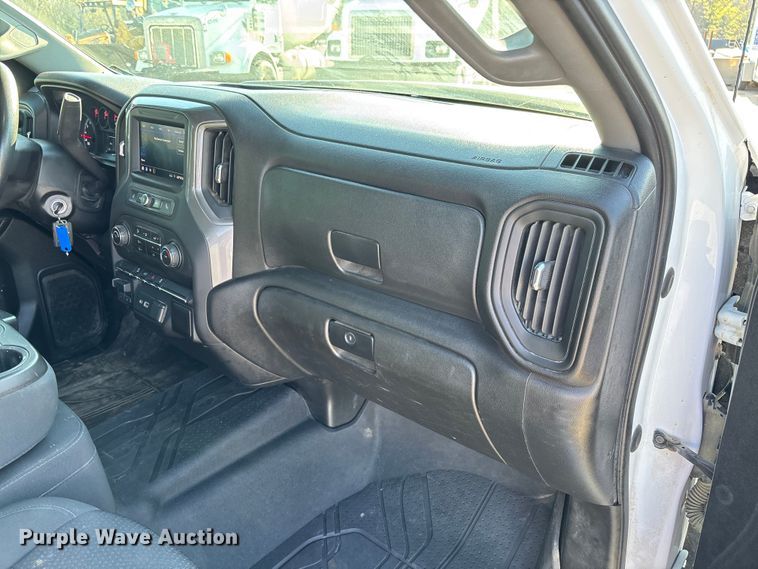 image for item FB3395 2021 Chevrolet Silverado 1500 Crew Cab pickup truck