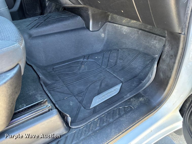 image for item FB3395 2021 Chevrolet Silverado 1500 Crew Cab pickup truck