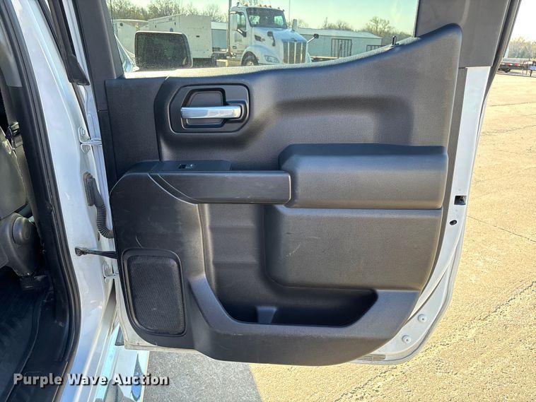 image for item FB3395 2021 Chevrolet Silverado 1500 Crew Cab pickup truck