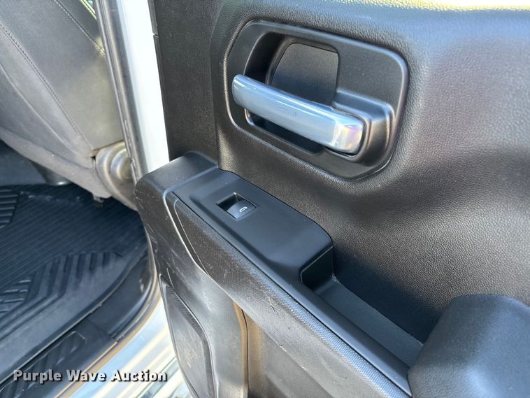 image for item FB3395 2021 Chevrolet Silverado 1500 Crew Cab pickup truck