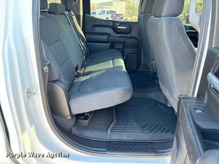 image for item FB3395 2021 Chevrolet Silverado 1500 Crew Cab pickup truck