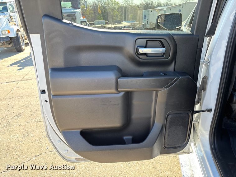 image for item FB3395 2021 Chevrolet Silverado 1500 Crew Cab pickup truck