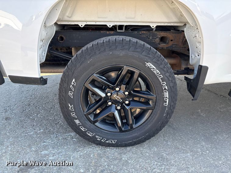 image for item FB3395 2021 Chevrolet Silverado 1500 Crew Cab pickup truck