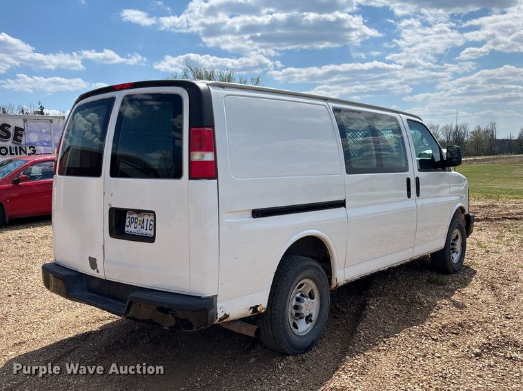 image for item FB3400 2008 Chevrolet Express 3500 van