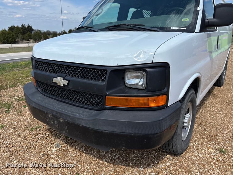 image for item FB3400 2008 Chevrolet Express 3500 van
