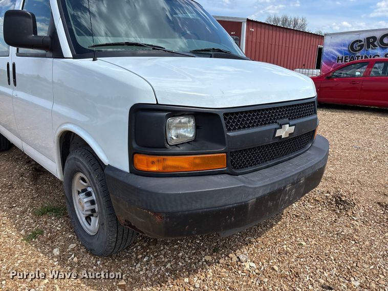image for item FB3400 2008 Chevrolet Express 3500 van