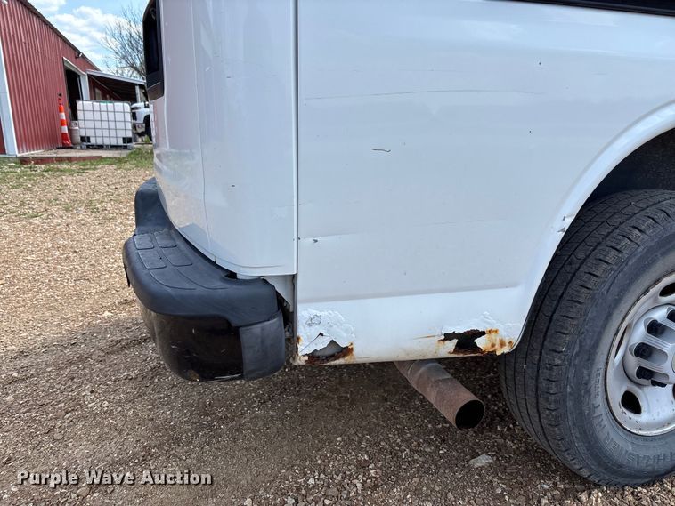 image for item FB3400 2008 Chevrolet Express 3500 van