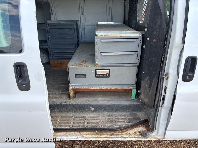 image for item FB3400 2008 Chevrolet Express 3500 van