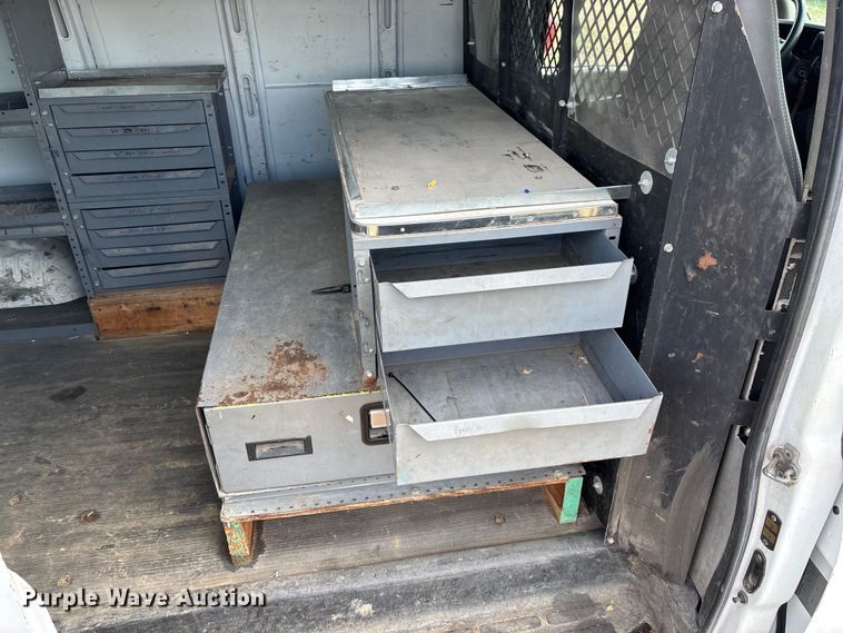 image for item FB3400 2008 Chevrolet Express 3500 van