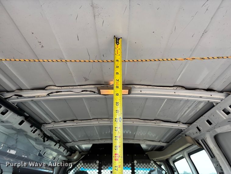 image for item FB3400 2008 Chevrolet Express 3500 van