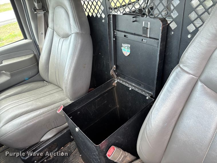 image for item FB3400 2008 Chevrolet Express 3500 van