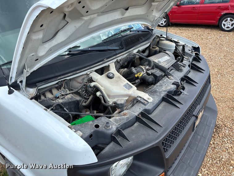 image for item FB3400 2008 Chevrolet Express 3500 van