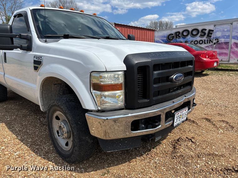 image for item FB3401 2009 Ford F250 Super Duty pickup truck