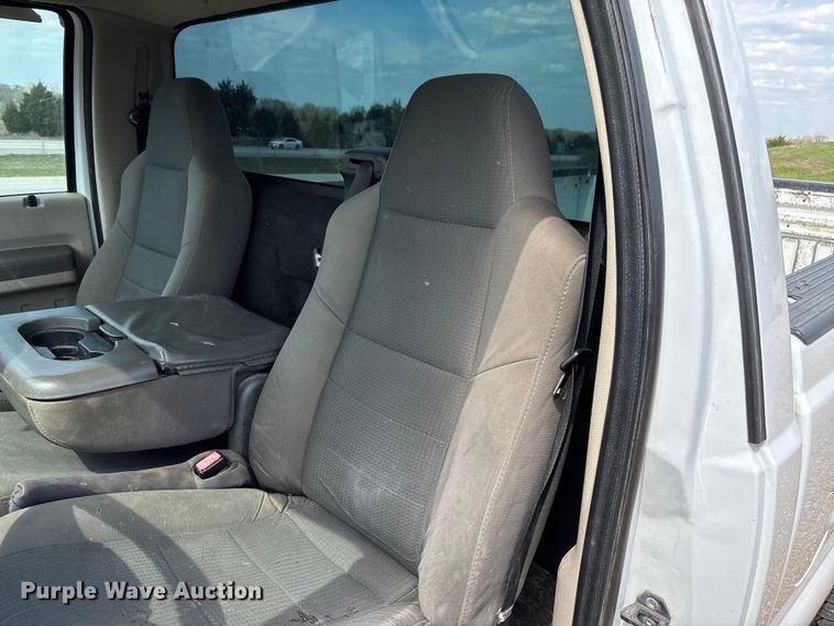 image for item FB3401 2009 Ford F250 Super Duty pickup truck