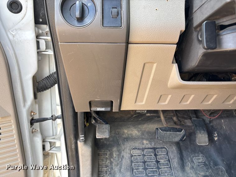 image for item FB3401 2009 Ford F250 Super Duty pickup truck