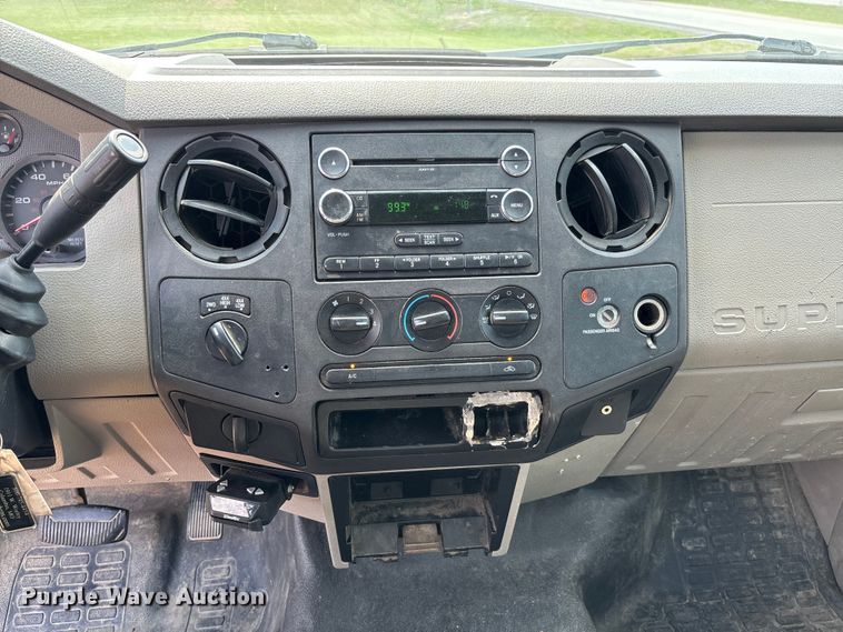 image for item FB3401 2009 Ford F250 Super Duty pickup truck