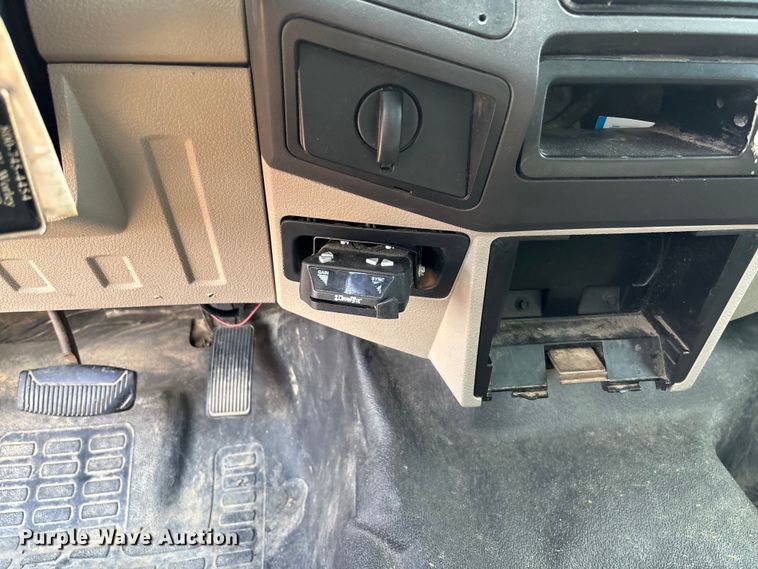 image for item FB3401 2009 Ford F250 Super Duty pickup truck