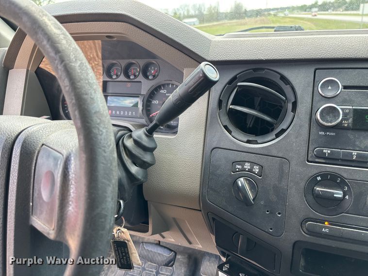 image for item FB3401 2009 Ford F250 Super Duty pickup truck