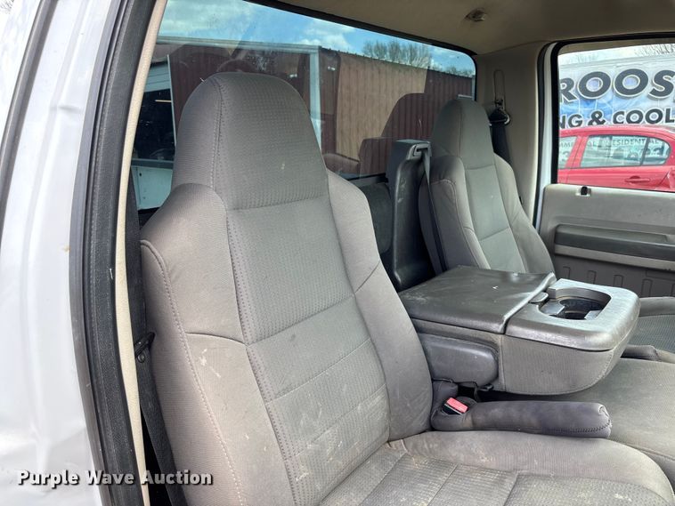 image for item FB3401 2009 Ford F250 Super Duty pickup truck
