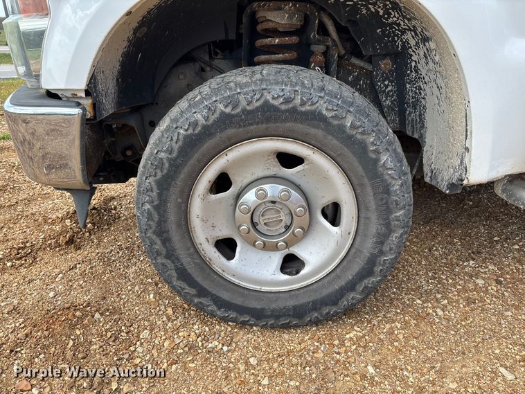 image for item FB3401 2009 Ford F250 Super Duty pickup truck