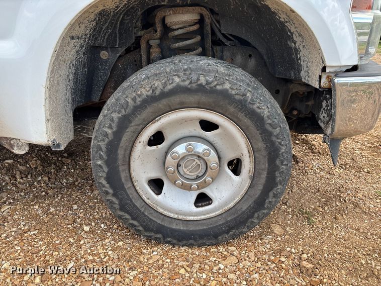 image for item FB3401 2009 Ford F250 Super Duty pickup truck